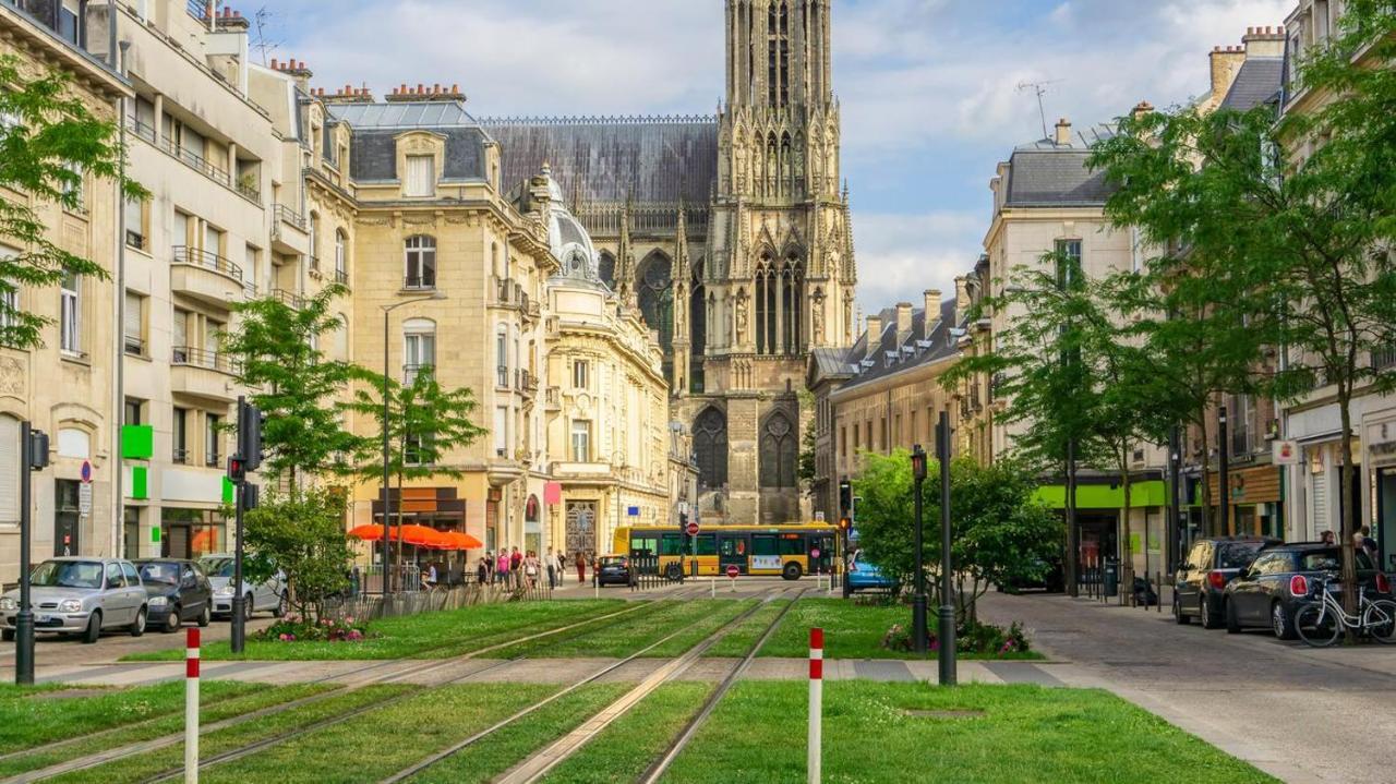The Sweetness Of Champagne, Hyper-Centre Reims Exterior foto